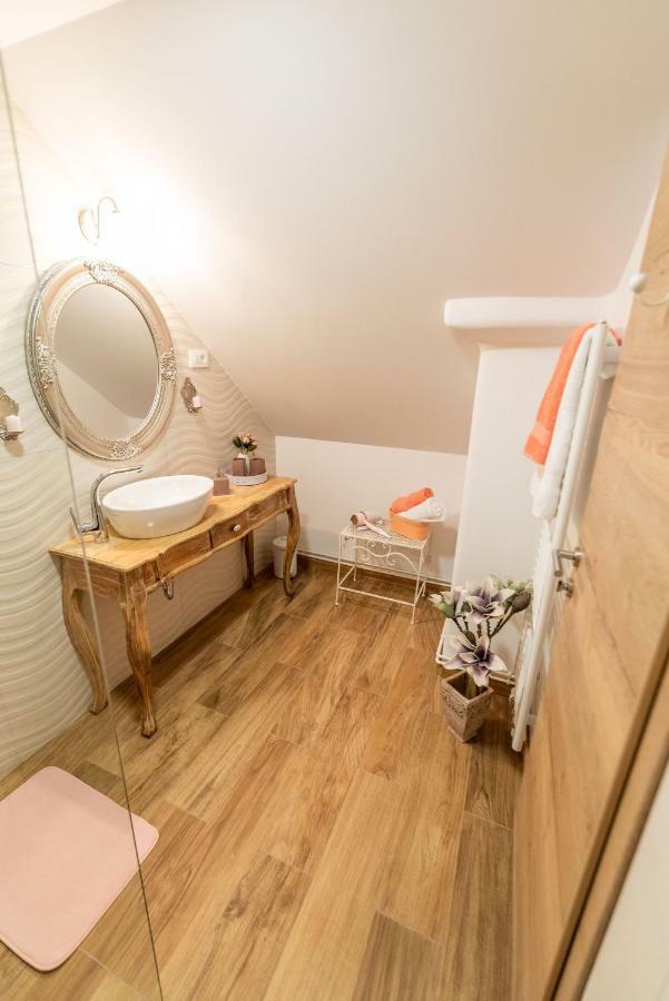 Apartmaji Urska Laško Exterior foto